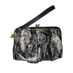 Simply Vera Vera Wang Black Snap Wristlet